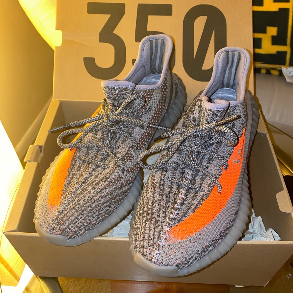 🔥Adidas “YEEZY BOOST 350 V2”🔥